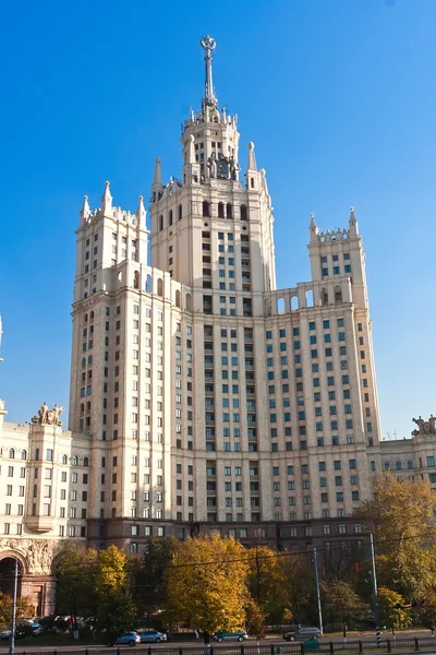 Edificio argine kotelnicheskaya — Foto Stock