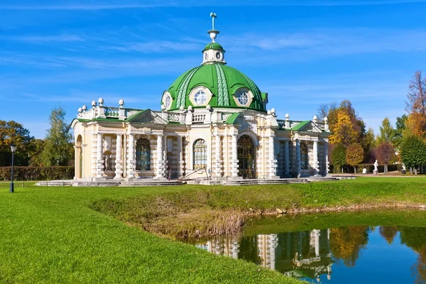 Pavillon-Grotte in kuskovo — Stockfoto