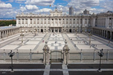 Madrid Kraliyet Sarayı