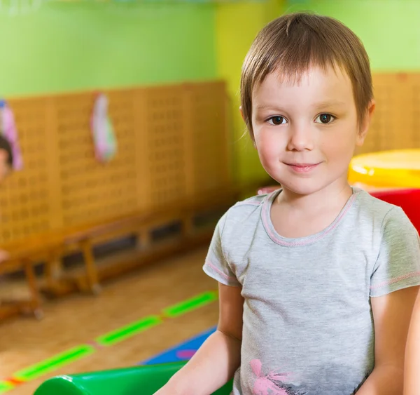 Bonito retrato menina na creche Fotografias De Stock Royalty-Free