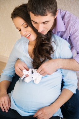 mutlu genç hamile Çift