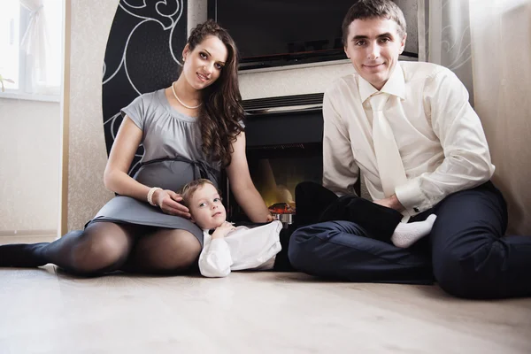 Retrato de familia feliz — Foto de Stock