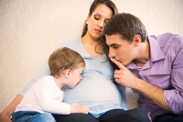 Glad familjeporträtt — Stockfoto