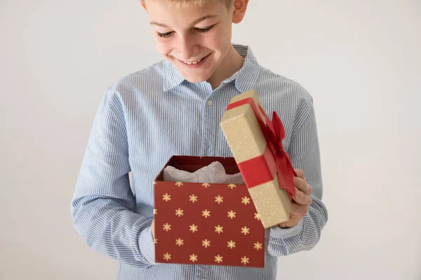 Happy Surprised Teenage Boy Open Beautiful Present Box Big Bow — Stock Photo, Image