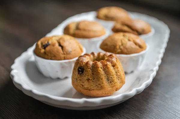 Eet Muffins Mooie Witte Plaat — Stockfoto