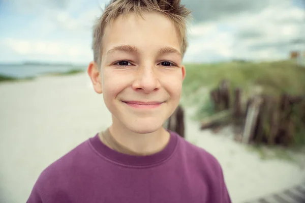 Portrait Handsome Teenage Boy Beach White Sand Windy Summer Day — Fotografia de Stock