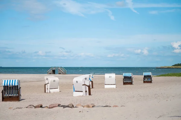 Photo Sunny Beach White Sand Wicker Beach Chair North Germany —  Fotos de Stock