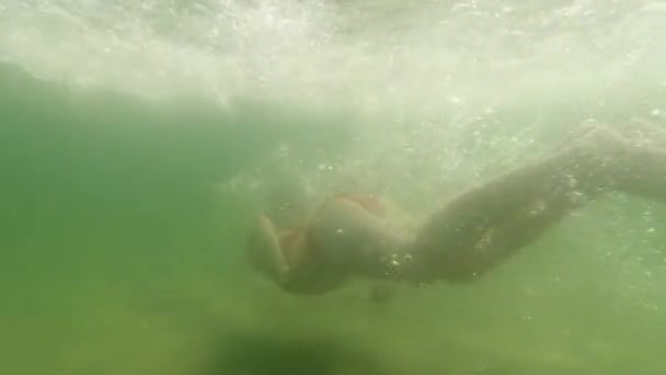 Video Swimming Teen Happy Girl Underwater Tranquil Sea Summer Vacation — Stockvideo