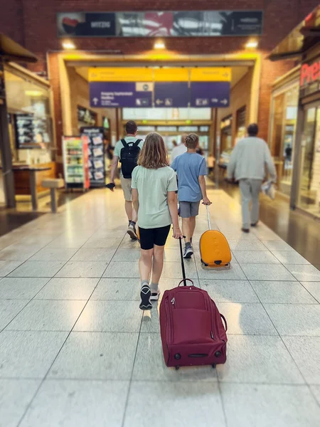 Teen Girl Trolley Walking Airport Terminal Departure — Zdjęcie stockowe