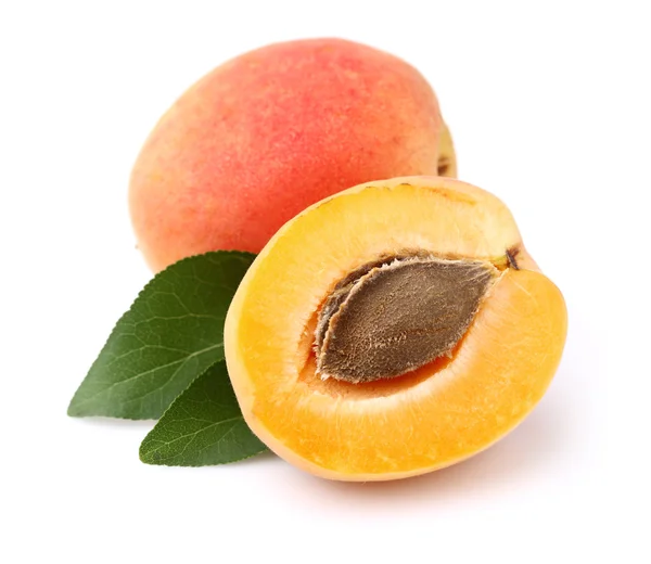 Apricots with leaf — Stock Photo, Image