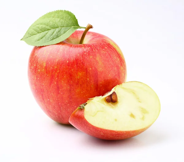 Ripe apple with slice — Stock Photo, Image