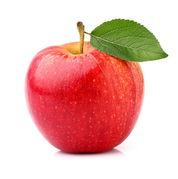 Червоне яблуко з листям — стокове фото