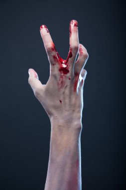 Kanlı zombi el