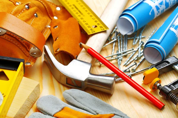 Set tools Voortbouwend op houten planken — Stockfoto