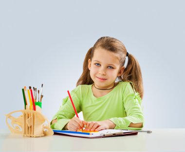 shool öğeleri ile shoolgirl