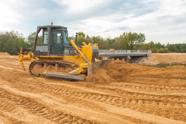 Sarı buldozer