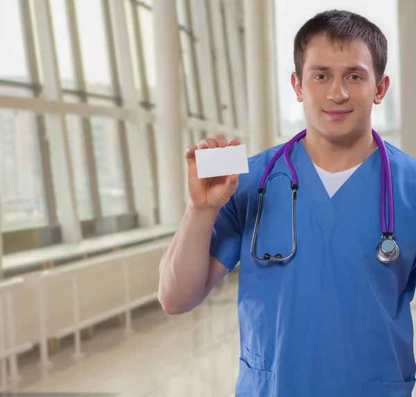 Médico joven caucásico — Foto de Stock