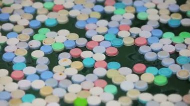 1920 x 1080 video - çeşme - kehanet Doğu Tapınağı içinde yüzen kutuları