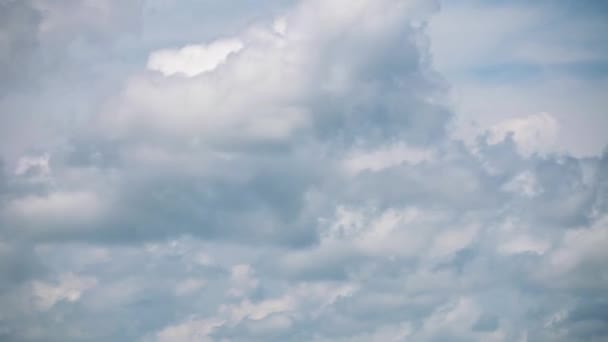 Après-midi ciel nuageux avec cumulus 