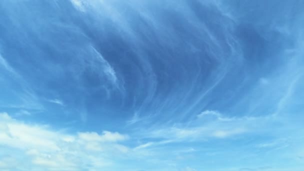 Período de tempo do dia - nuvens claras que correm no céu — Vídeo de Stock