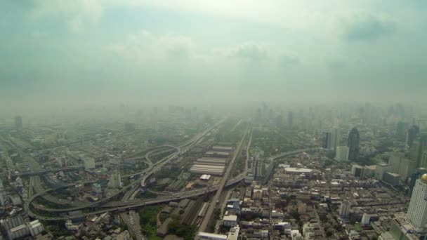 Вид с воздуха на панораму большого города. Таиланд, Бангкок — стоковое видео