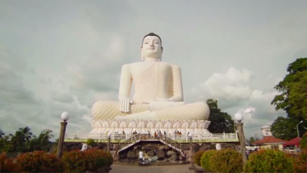 Gran Buda en Bentota, Sri Lanka — Vídeo de stock