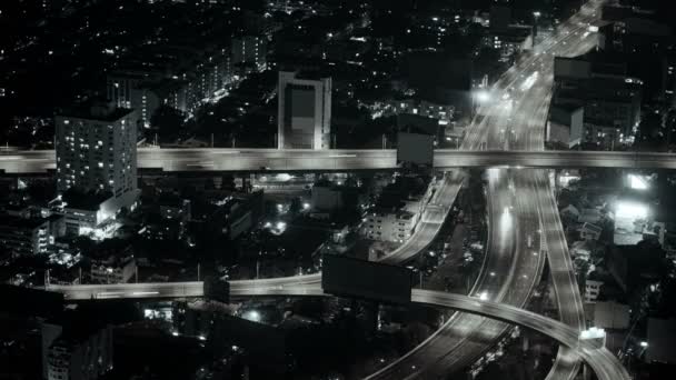 Video 1920x1080 - Vista aérea noche iluminada ciudad con intersección — Vídeo de stock