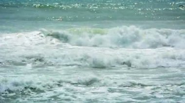 video 1080p - güçlü dalgalar deniz