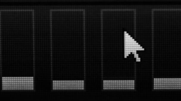 Ponteiro do mouse e equalizador monocromático na tela do computador close-up — Vídeo de Stock