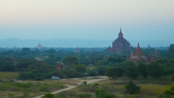 Video 1920x1080 - Templos de Bagan después de la puesta del sol. Vista desde arriba . — Vídeos de Stock