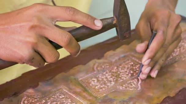Video 1920x1080 - Making repousse. Workshop in Cambodia,Siem Reap — Stock Video