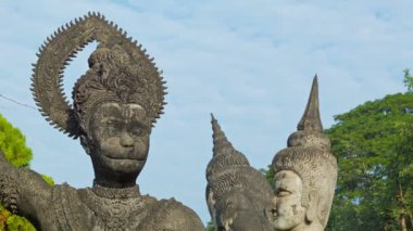 video 1920 x 1080 - maymun Tanrı heykel Buda Parkı (xieng khuan). Laos, vientiane
