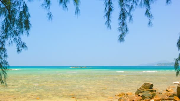 Yüksek çözünürlüklü video, terk edilmiş deniz kenarı. Tayland, Phuket — Stok video