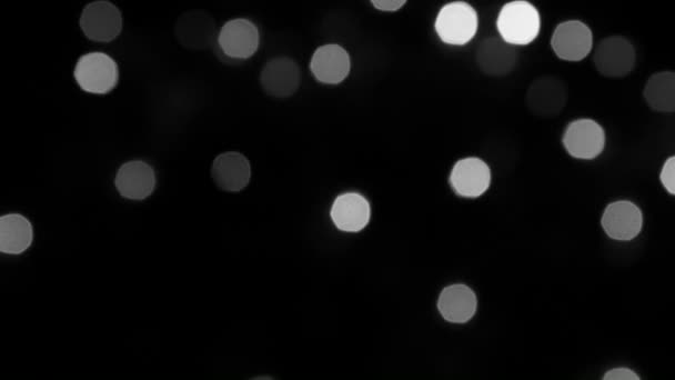 Видео 1080p - размытые белые огни и искры - размытый беззвучный фон — стоковое видео