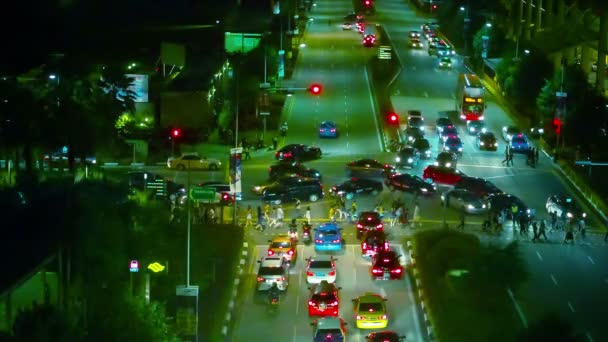 新加坡-大约 dec 2013： 繁忙的十字路口，晚上 — 图库视频影像