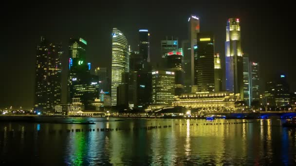 SINGAPORE - CIRCA JAN 2014: Night view of high-rise office building — Stock Video