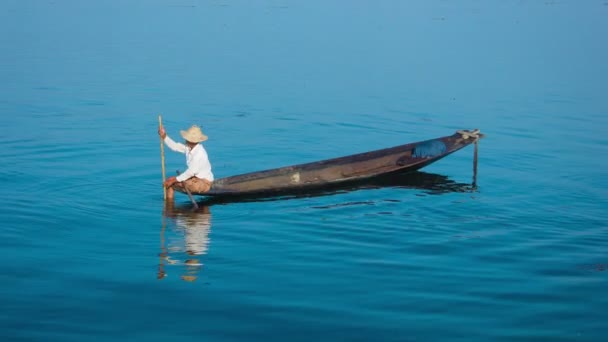 Video 1080p - Birmania, Lago Inle. Método de pesca tradicional con la trampa — Vídeos de Stock