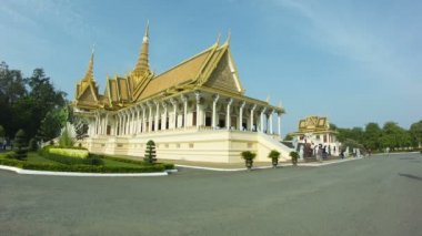 video 1080p - Kraliyet Sarayı turist, tahta salonda phnom penh, Kamboçya