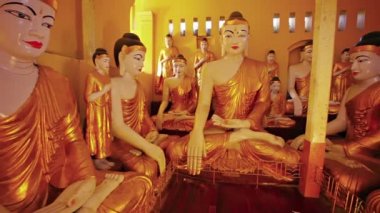 video 1080p - oda tam Buda heykelleri ile. Burma, yangon