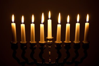 yanan hanukkah menorah siyah