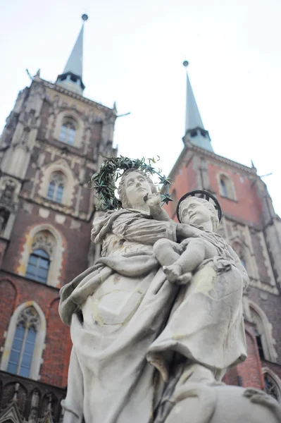 Maria & Criança Jesus escultura — Fotografia de Stock