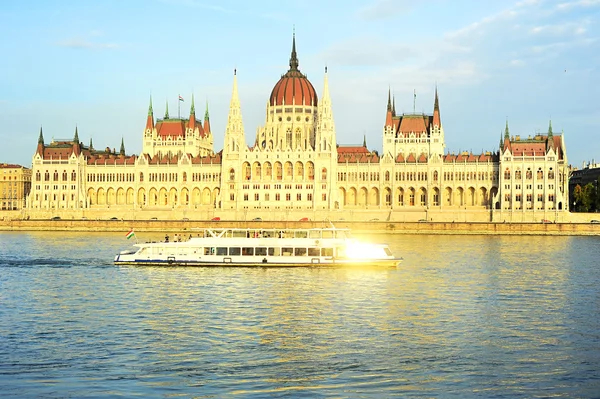 Hungarian Parliament Building — Stock Photo, Image