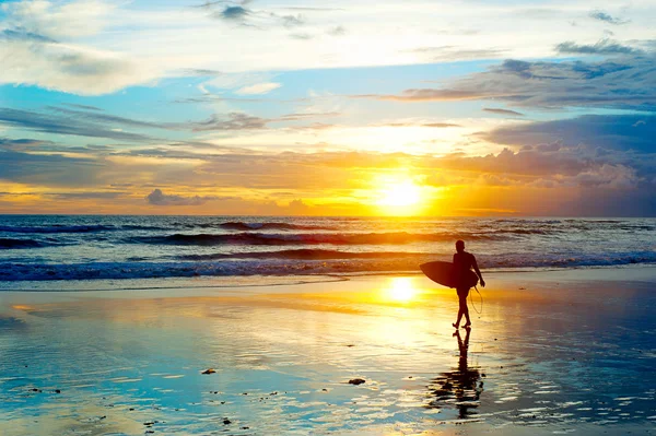 Surf en Bali Imágenes de stock libres de derechos