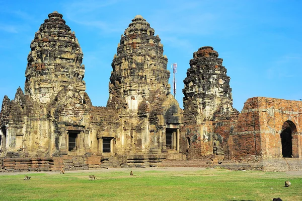 Templo de Prang Sam Yot — Fotografia de Stock