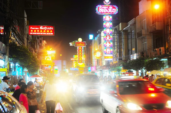 Yaowarat Road la nuit — Photo