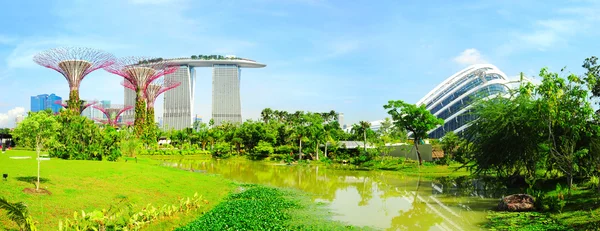 Gardens by the Bay — Stock Photo, Image