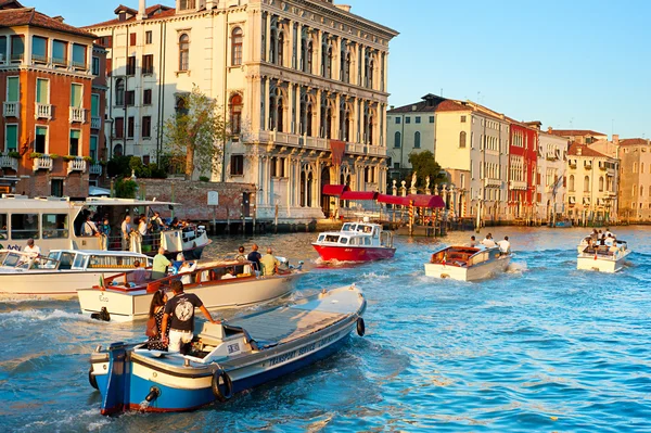 Venice traffic — Stock Photo, Image