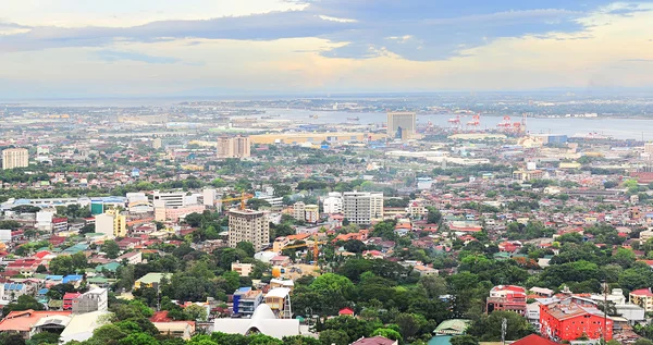 Метро Себу на закате — стоковое фото