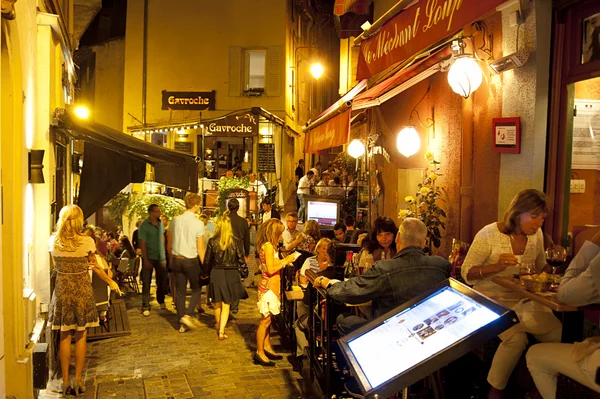 Straat restaurants in cannes — Stockfoto