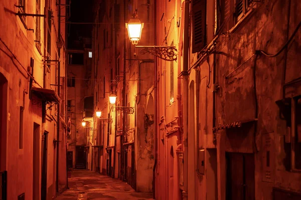 Nacht Smalle Straat Met Vinatge Lantaarns Sanremo Italië — Stockfoto